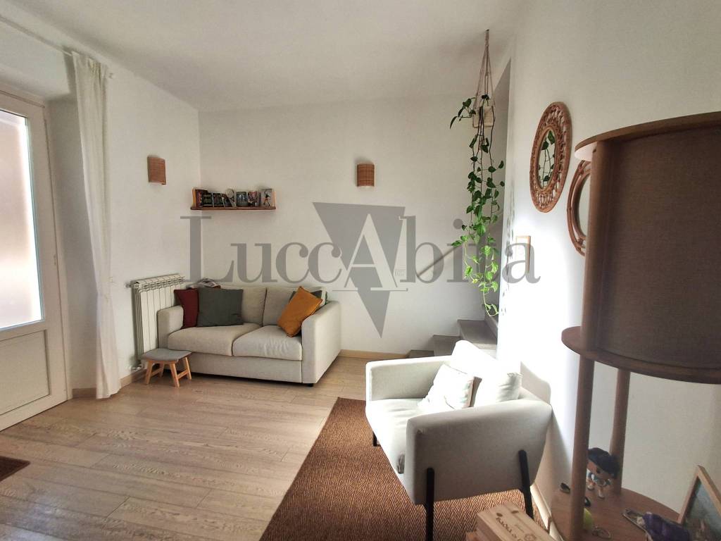 casa indipendente in vendita a Lucca in zona Zona San Concordio