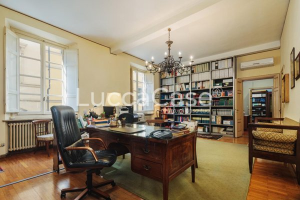 appartamento in vendita a Lucca in zona Centro Città