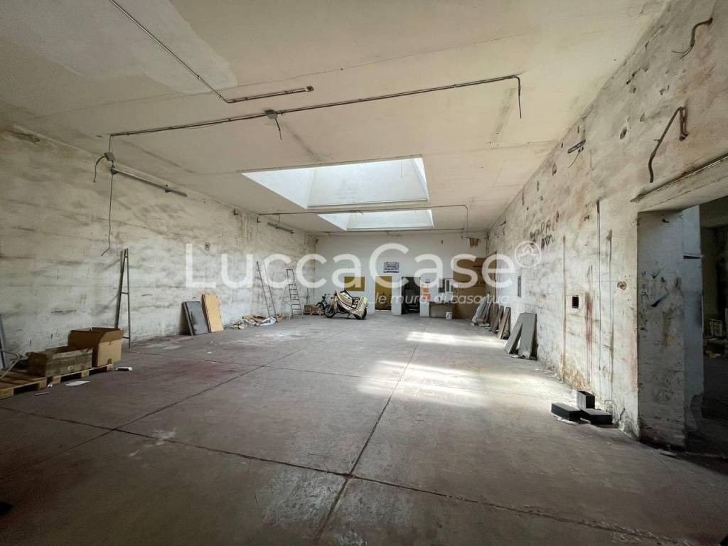 negozio in vendita a Lucca in zona zona San Marco