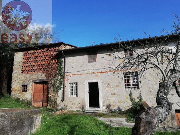 casale in vendita a Lucca in zona San Macario in Monte