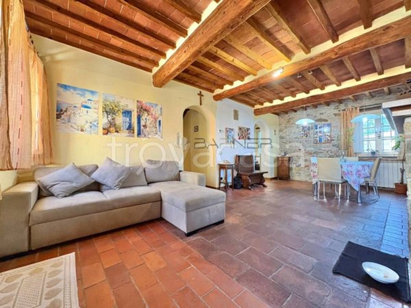 casa indipendente in vendita a Lucca in zona Ponte San Pietro