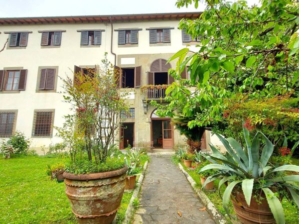 villa in vendita a Lucca in zona Ponte a Moriano