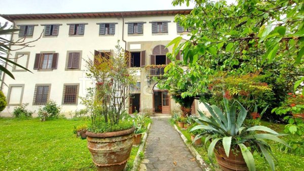 villa in vendita a Lucca in zona Ponte a Moriano