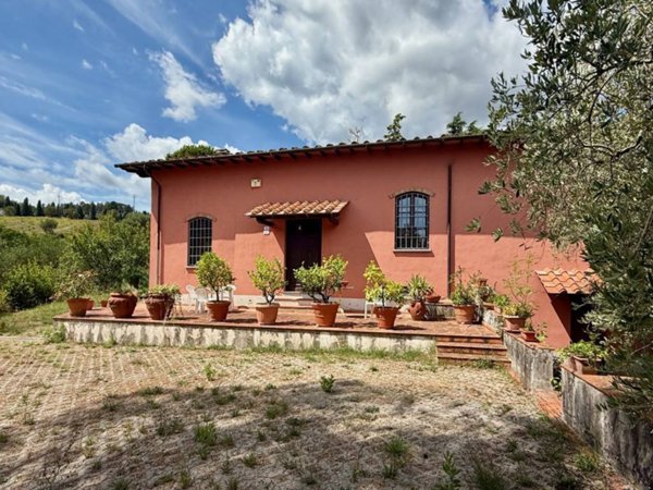 casa indipendente in vendita a Lucca in zona Mutigliano