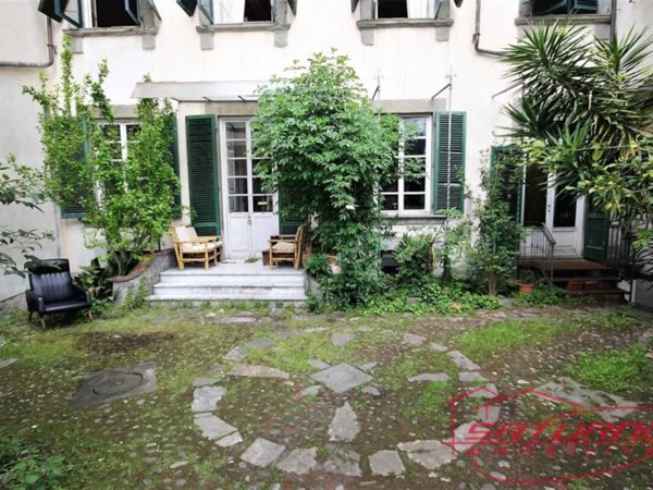 appartamento in vendita a Lucca in zona Centro Città