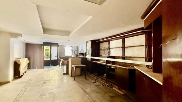 negozio in vendita a Lucca in zona Centro Città