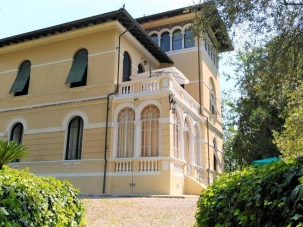 casa indipendente in vendita a Lucca in zona Maggiano