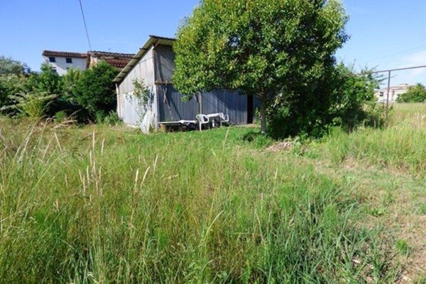negozio in vendita a Lucca in zona zona Sorbano