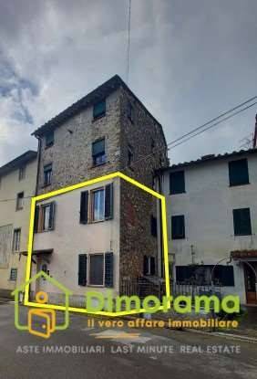 casa indipendente in vendita a Lucca in zona Nave