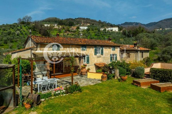 casa indipendente in vendita a Lucca in zona zona San Marco