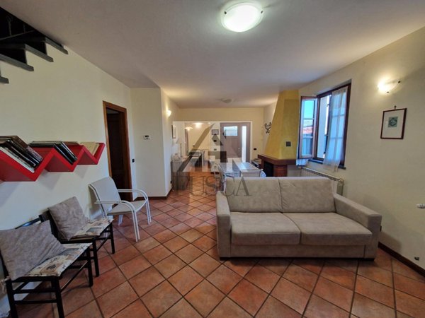 casa indipendente in vendita a Lucca in zona San Pietro a Vico
