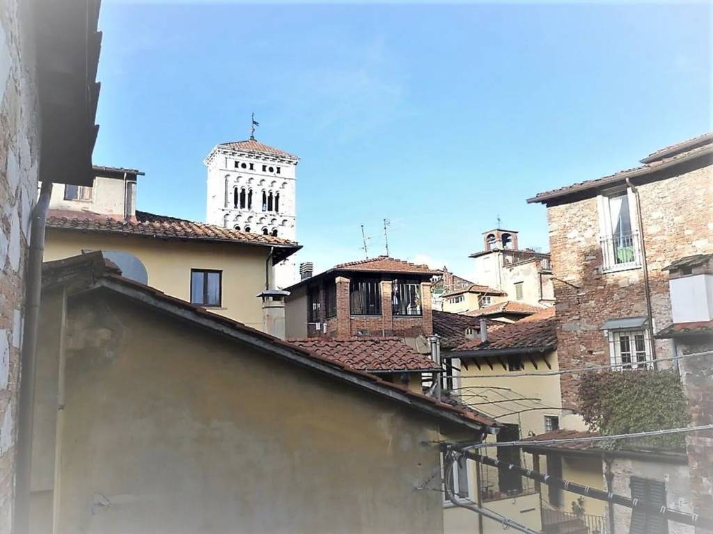 appartamento in vendita a Lucca in zona Centro Città