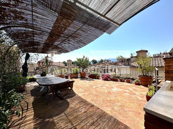 appartamento in vendita a Lucca in zona Centro Città