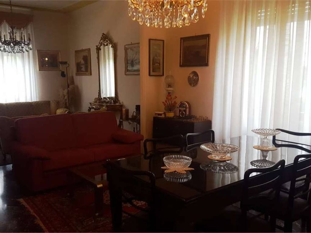 casa indipendente in vendita a Lucca in zona zona San Vito