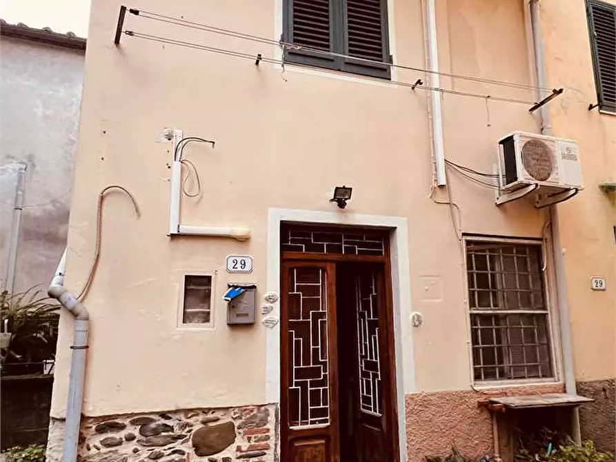 casa indipendente in vendita a Lucca in zona Ponte a Moriano