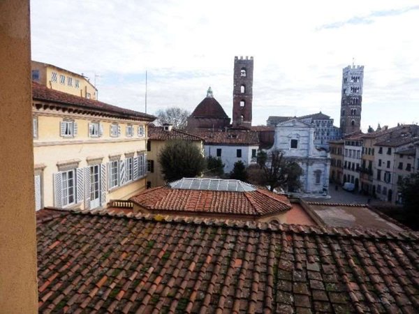 appartamento in vendita a Lucca in zona Centro Città