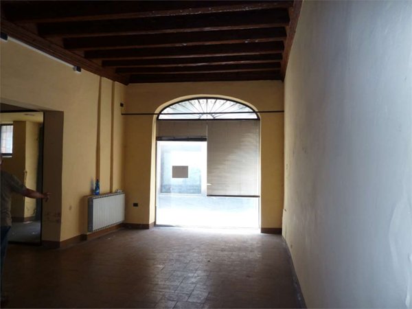 negozio in vendita a Lucca in zona Centro Città