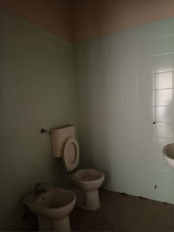 negozio in vendita a Lucca in zona zona SS. Annunziata