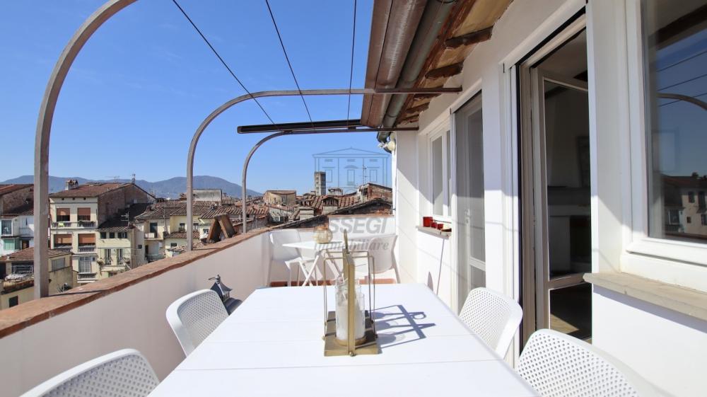 appartamento in vendita a Lucca in zona Centro Città