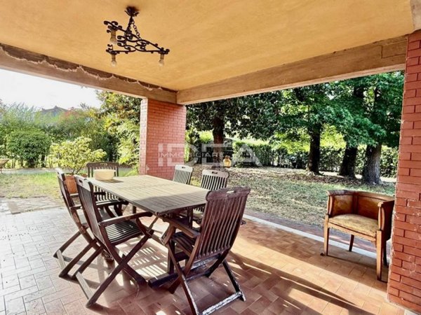 casa indipendente in vendita a Lucca in zona Mutigliano