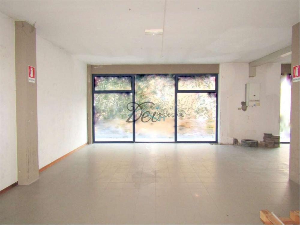 negozio in vendita a Lucca