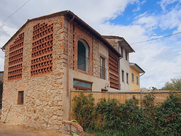 casa indipendente in vendita a Lucca in zona Sant'Anna