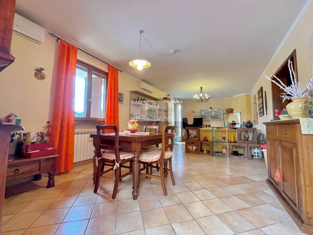appartamento in vendita a Lucca in zona Ponte San Pietro