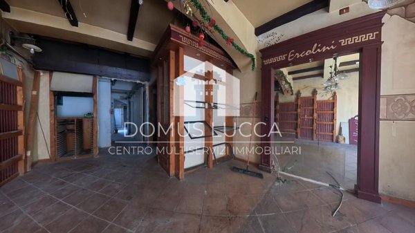 locale commerciale in vendita a Lucca in zona zona San Marco