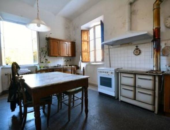 villa in vendita a Lucca in zona San Quirico di Moriano