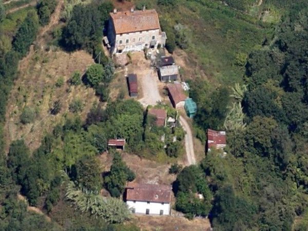 casa indipendente in vendita a Lucca in zona Monte San Quirico