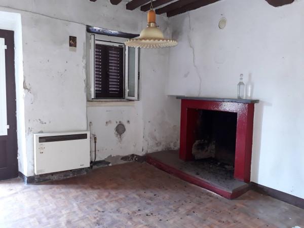 casa indipendente in vendita a Lucca in zona Balbano