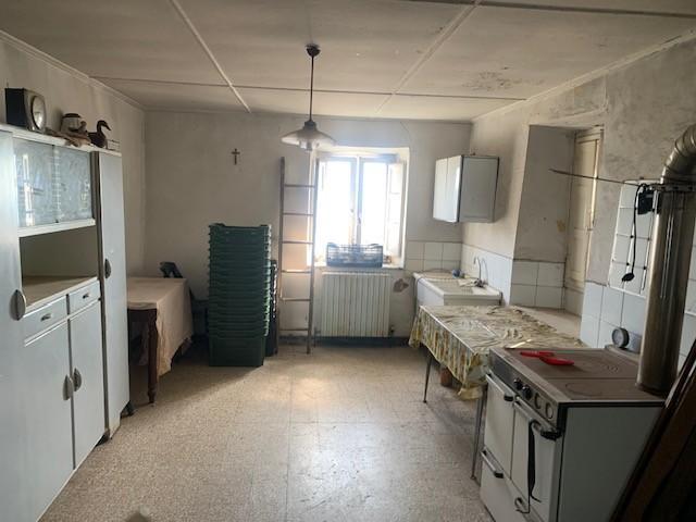 casa indipendente in vendita a Lucca in zona Ponte a Moriano
