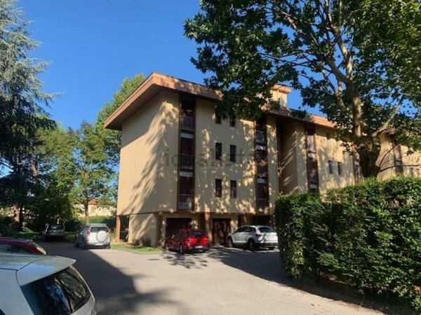 appartamento in vendita a Lucca in zona zona Sorbano