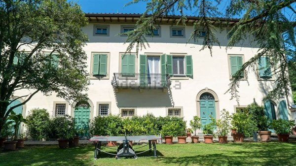 casa indipendente in vendita a Lucca in zona Centro Città