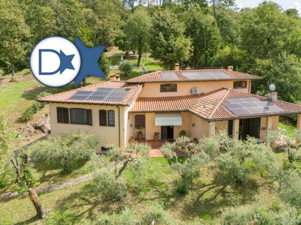 casa indipendente in vendita a Lucca in zona Mutigliano