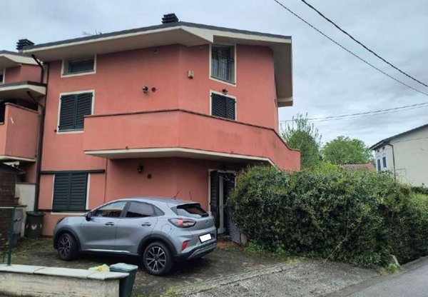 appartamento in vendita a Lucca in zona zona Sorbano