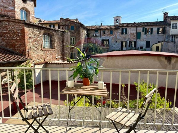appartamento in vendita a Lucca in zona Centro Città