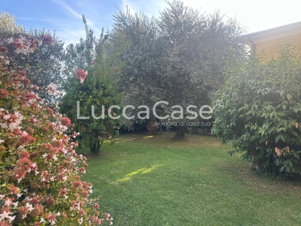 casa indipendente in vendita a Lucca in zona zona SS. Annunziata