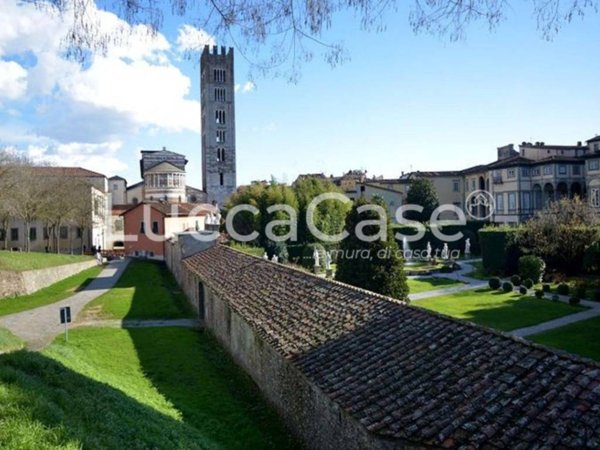 attico in vendita a Lucca in zona Sant'Anna