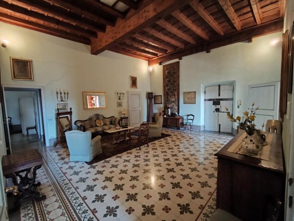 appartamento in vendita a Lucca in zona Centro Città