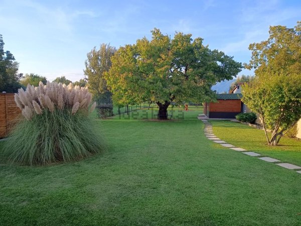 casa indipendente in vendita a Lucca in zona zona Antraccoli