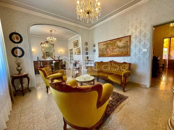 appartamento in vendita a Lucca in zona zona Arancio