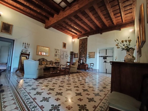 appartamento in vendita a Lucca in zona Centro Città