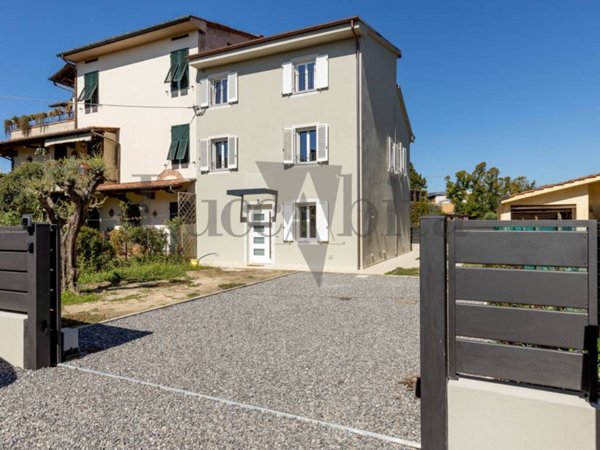casa indipendente in vendita a Lucca in zona zona San Marco