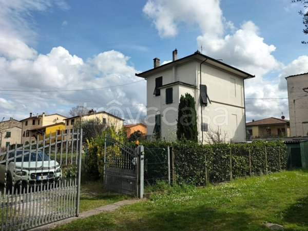 casa indipendente in vendita a Lucca in zona San Donato