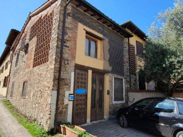 casa indipendente in vendita a Lucca in zona zona San Filippo