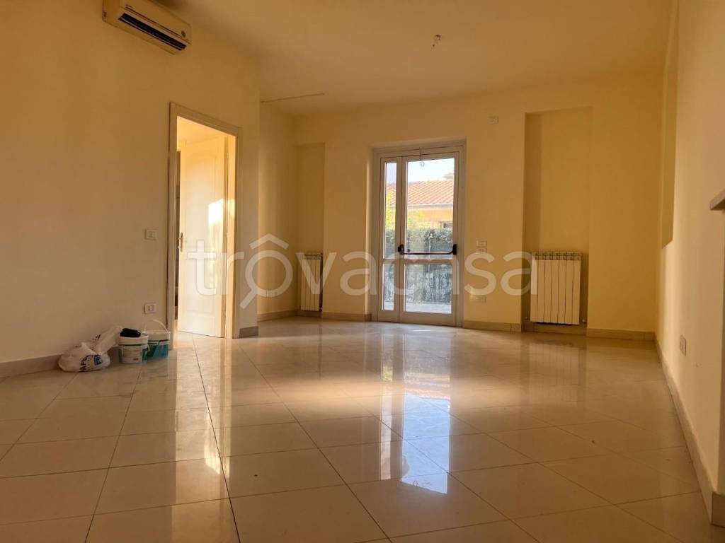 negozio in vendita a Lucca in zona Zona San Concordio