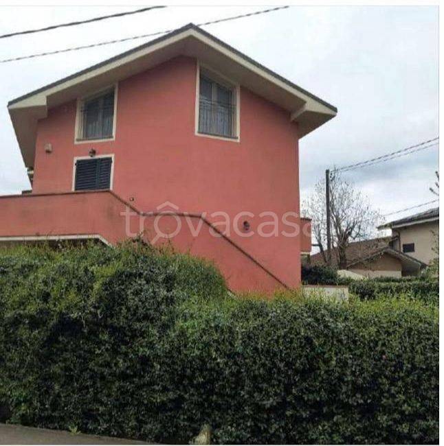 appartamento in vendita a Lucca in zona zona Mugnano