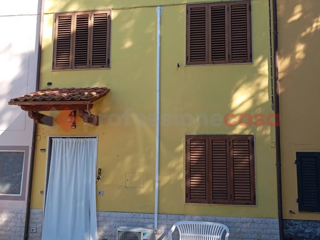 casa indipendente in vendita a Lucca in zona San Pietro a Vico