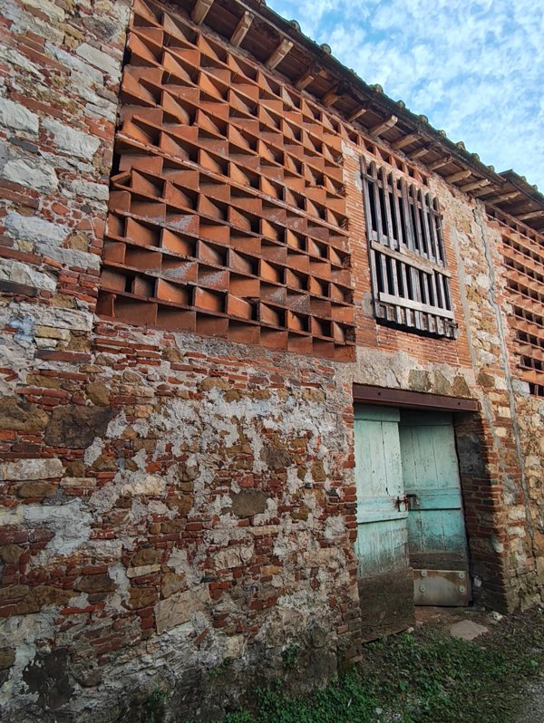 casa indipendente in vendita a Lucca in zona Sant'Anna